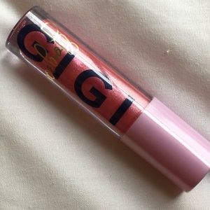 GIGI GORGEOUS In ‘Get into it’